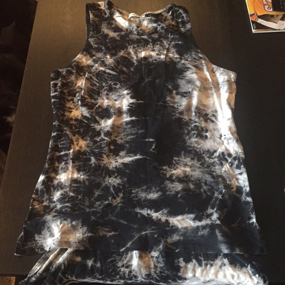 ☃️❄️ Black and White Tie-dye Tank Tunic